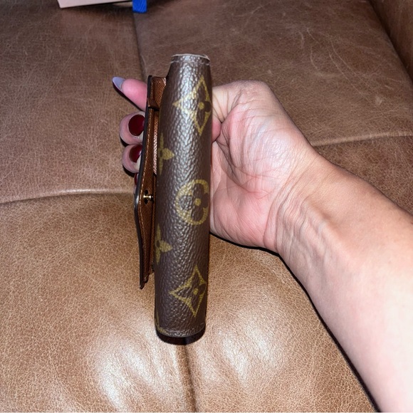 Louis Vuitton Monogram Victorine wallet - Picture 7 of 16